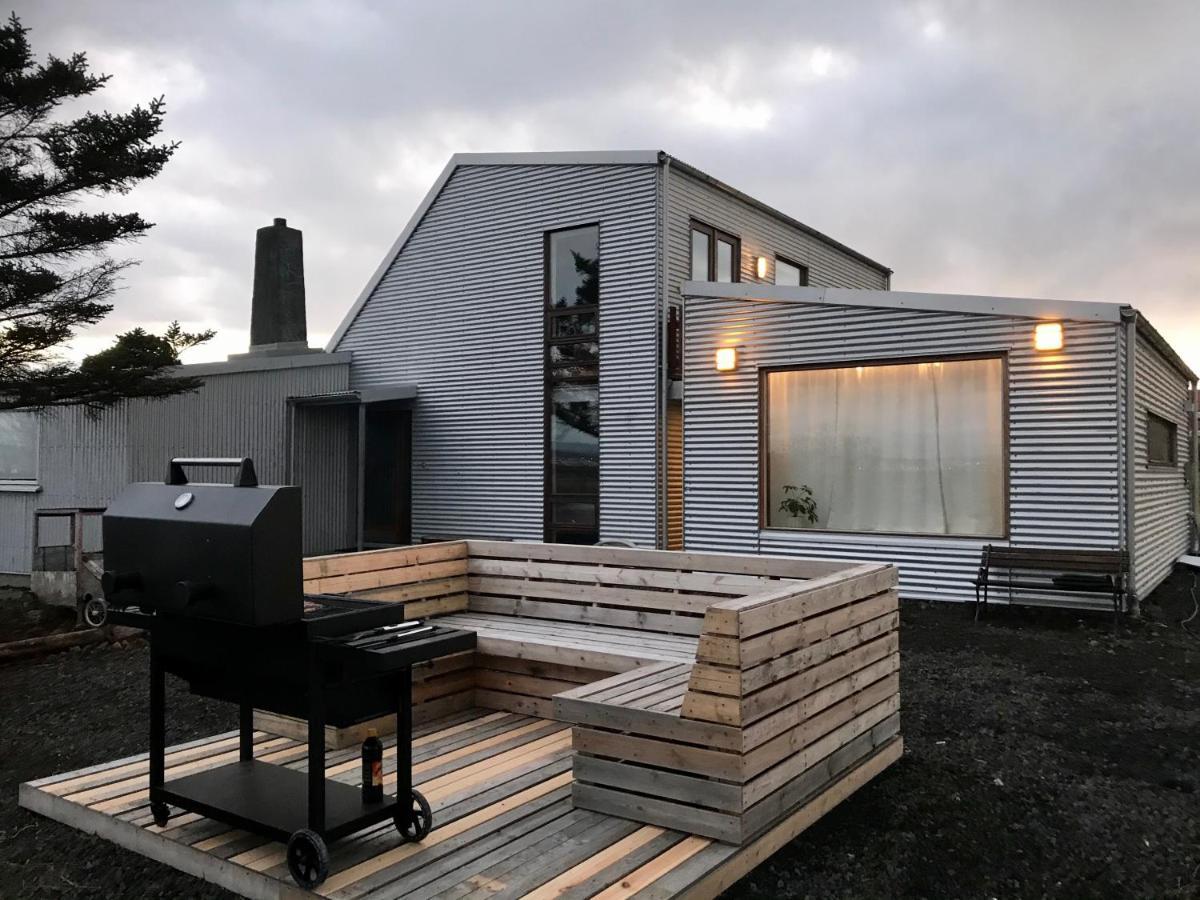 Eyvindarholt Guesthouse Álftanes Exteriör bild