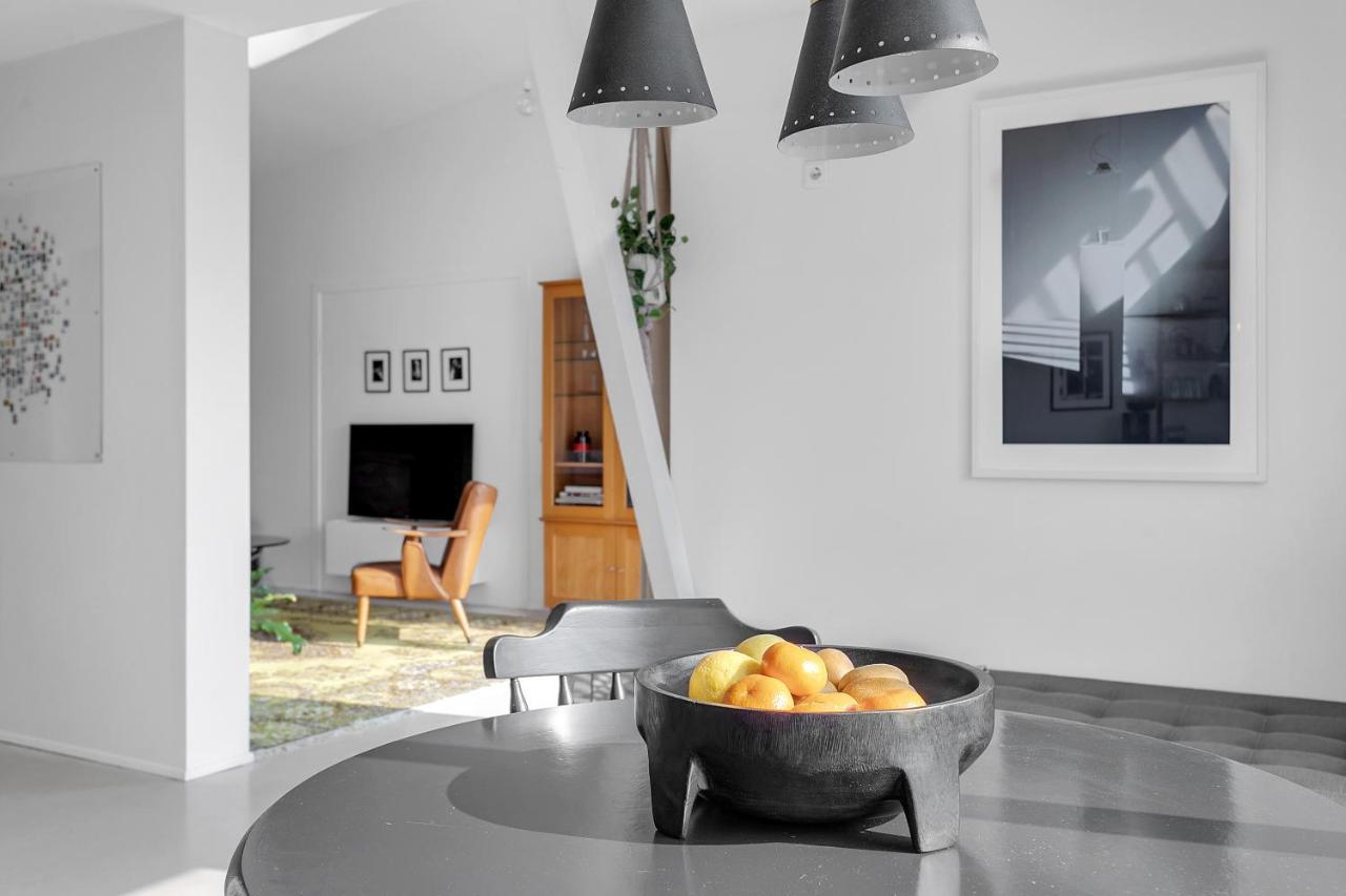 Eyvindarholt Guesthouse Álftanes Exteriör bild
