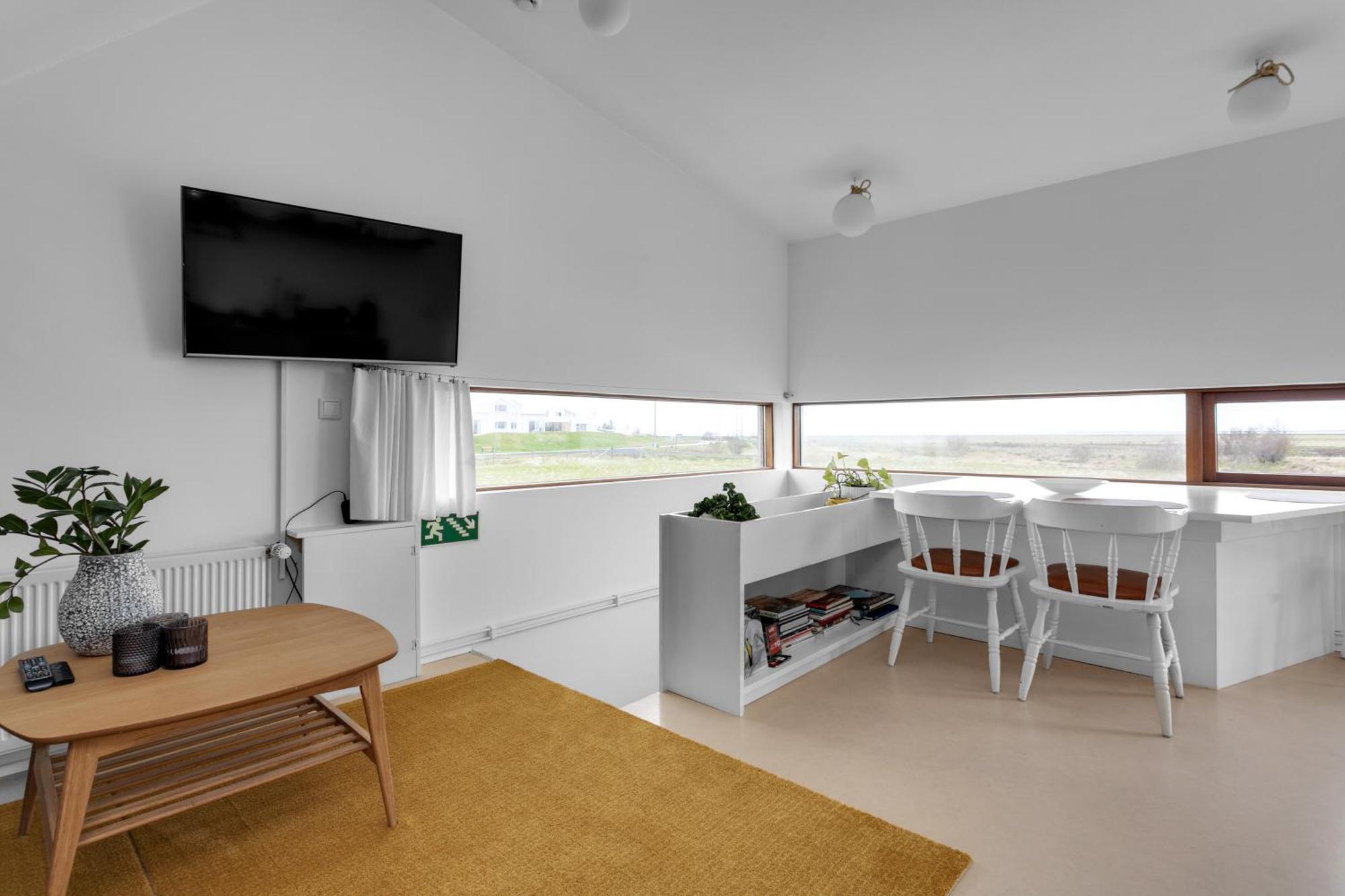 Eyvindarholt Guesthouse Álftanes Exteriör bild