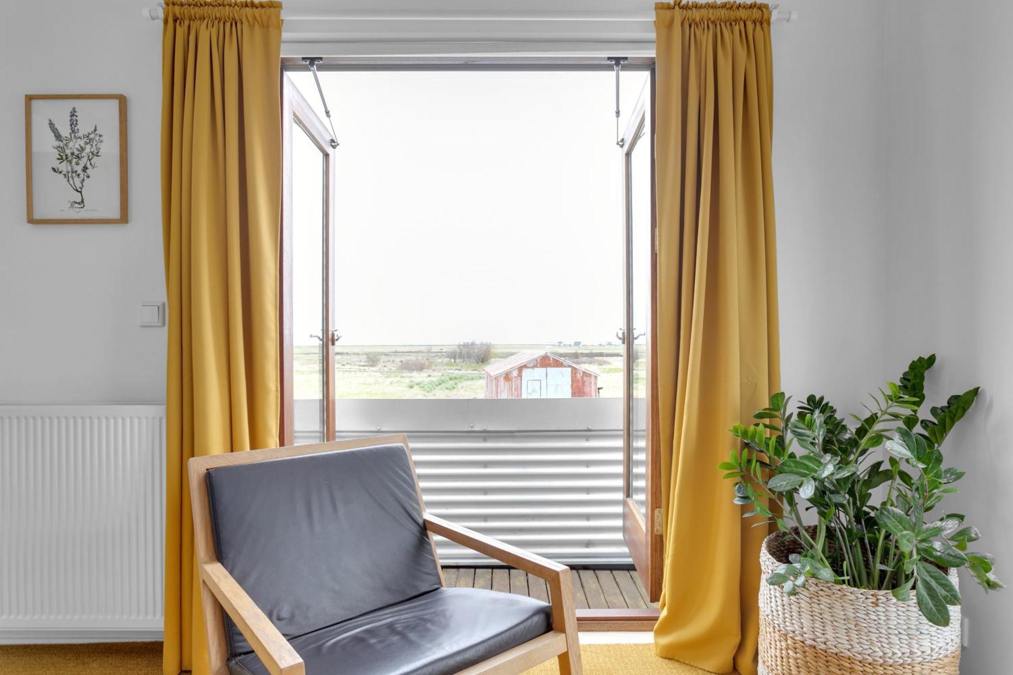 Eyvindarholt Guesthouse Álftanes Exteriör bild