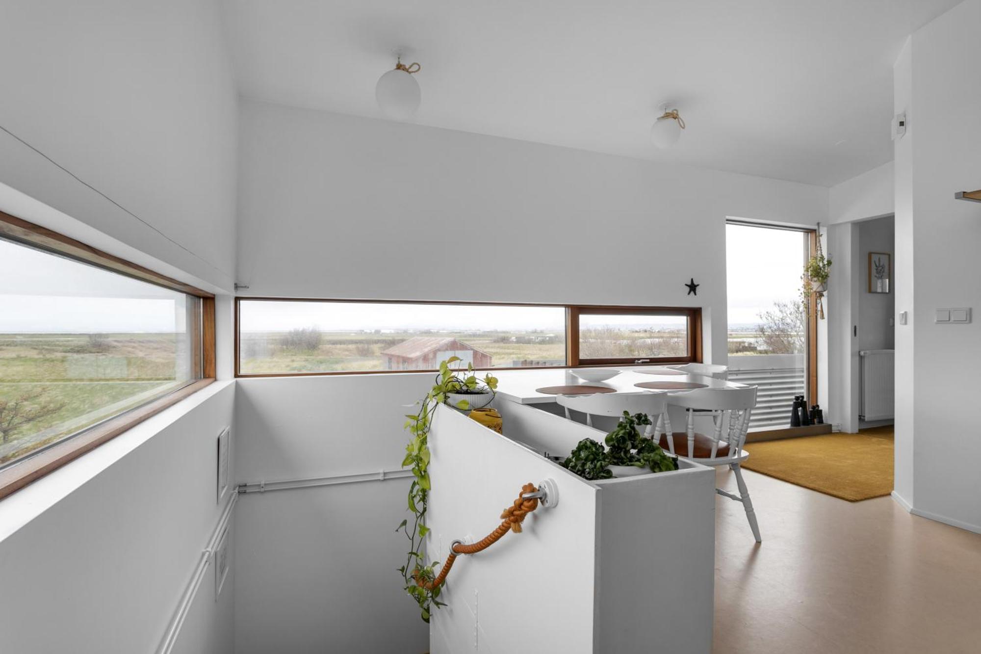 Eyvindarholt Guesthouse Álftanes Exteriör bild