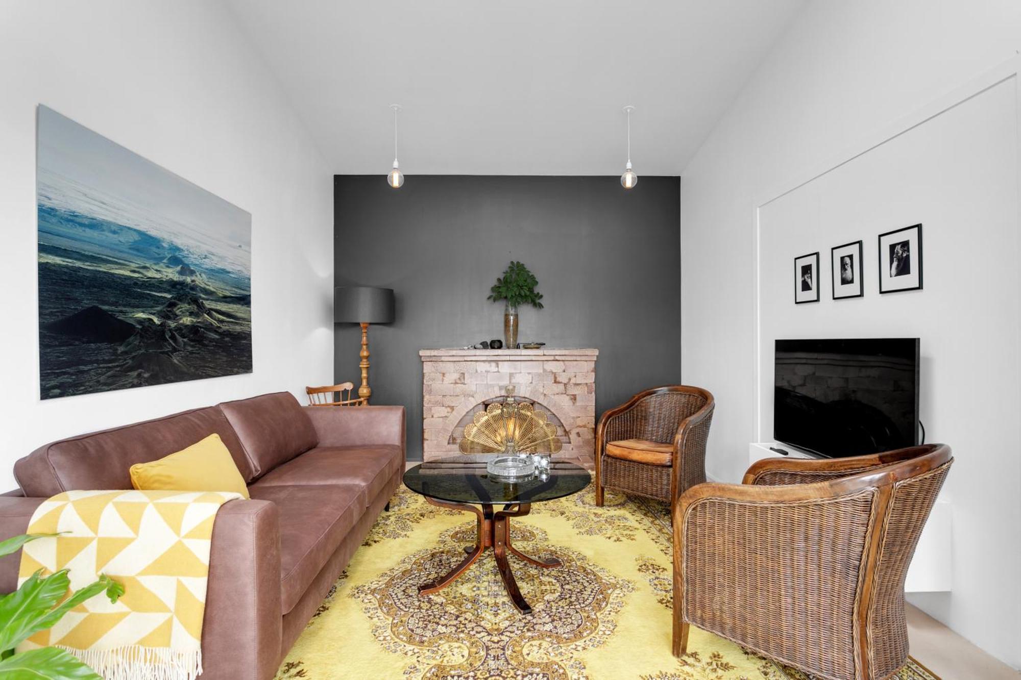 Eyvindarholt Guesthouse Álftanes Exteriör bild